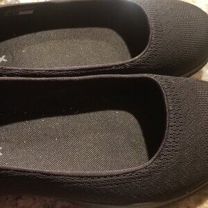 Skechers GogatMax ballet flats 10w but more like size 11. Used but in great shap